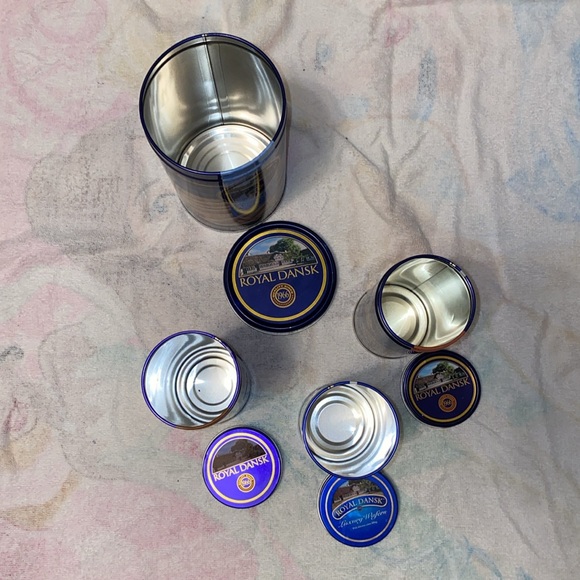 Bundle of Royal Dansk empty tin cans (4) - Picture 4 of 11